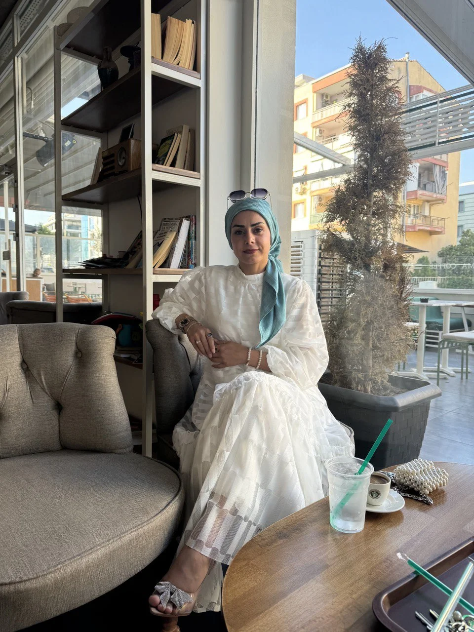 Beyaz Şifon Prenses Elbise - Görsel 3