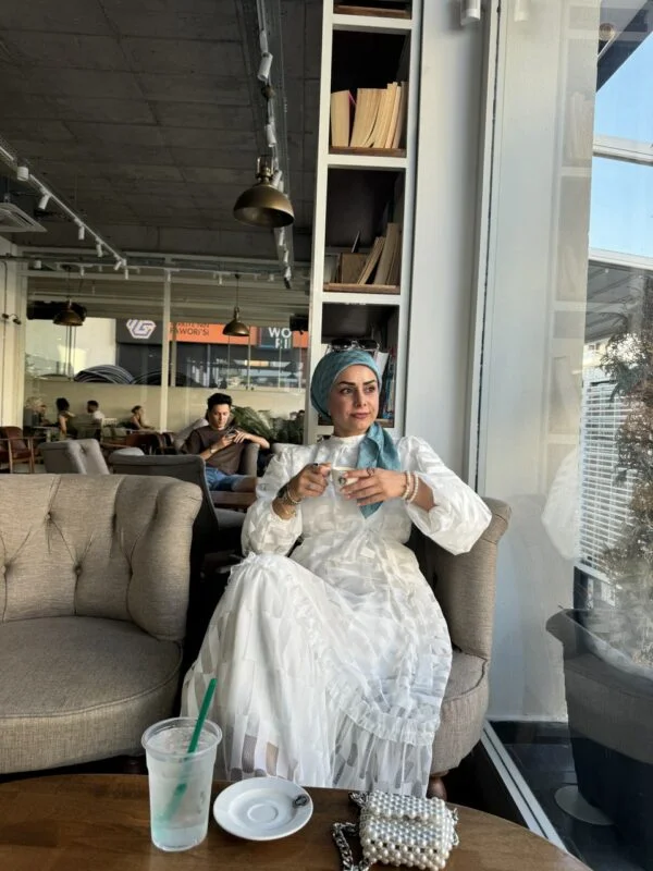 Beyaz Şifon Prenses Elbise - Görsel 2