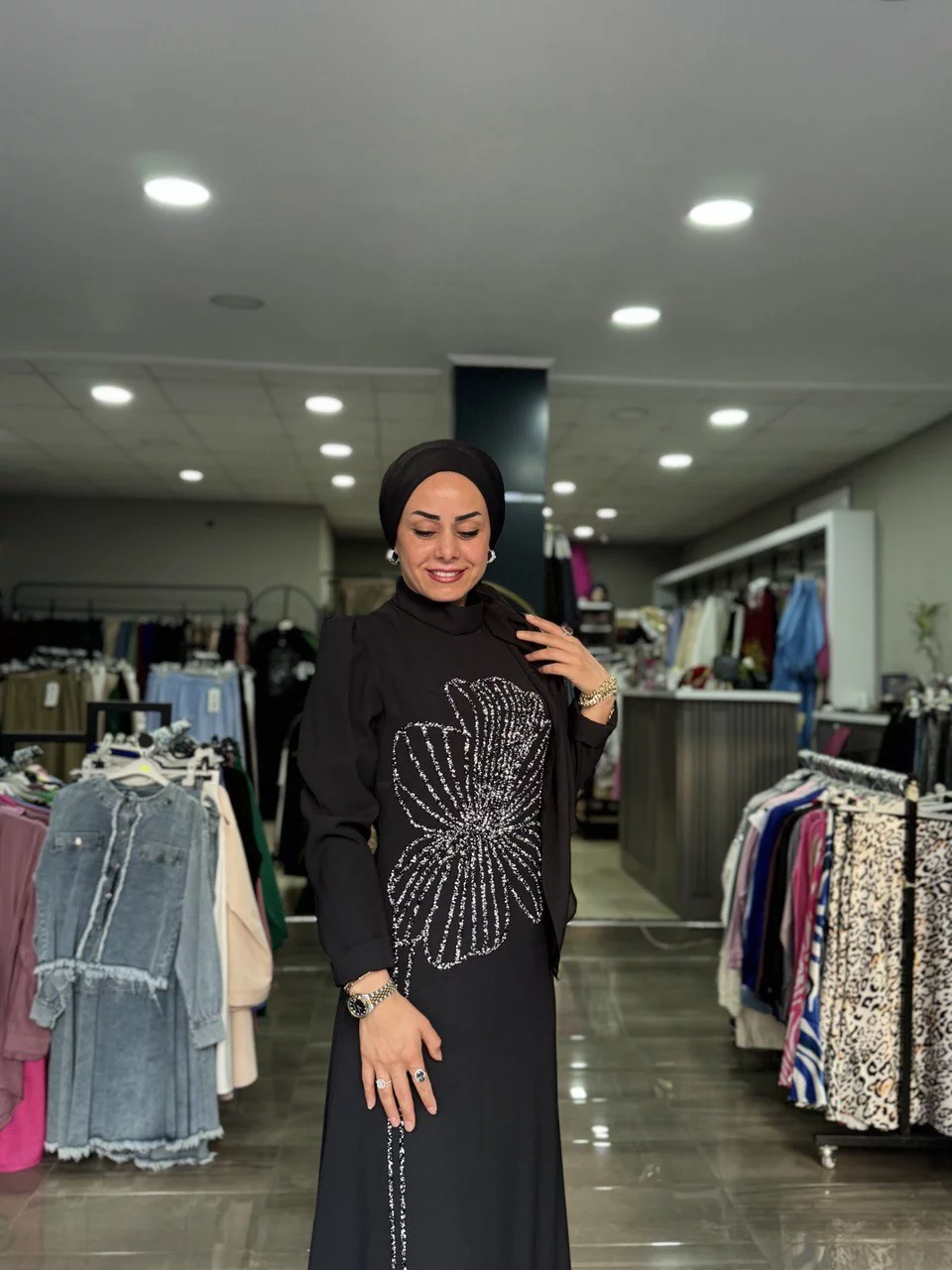 Çok Satan Taş Detaylı Siyah Abiye - Görsel 2