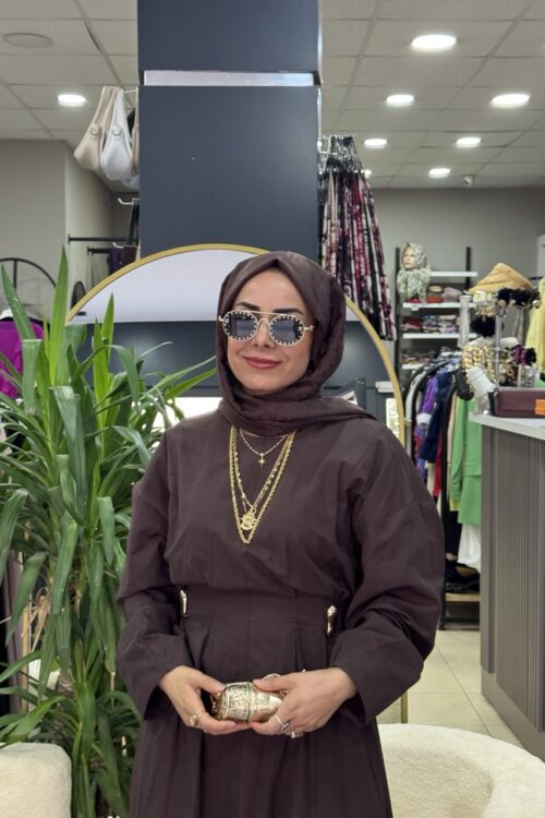 Belden Bağlamalı Elbisemiz En Yenilerden