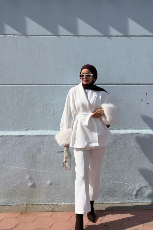 Kolları Kürklü Scuba Takım