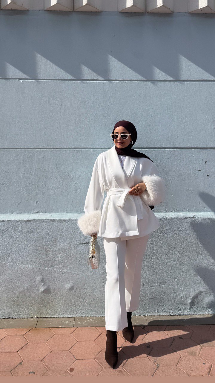 Kolları Kürklü Scuba Takım