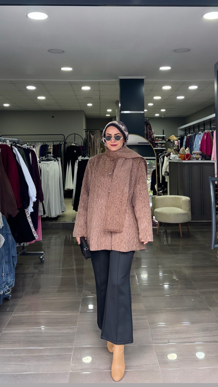 Atkı Detaylı, Önü Düğmeli, İthal Sakallı Kaşe Kumaştan Kap - Görsel 14