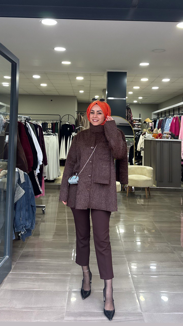 Atkı Detaylı, Önü Düğmeli, İthal Sakallı Kaşe Kumaştan Kap - Görsel 3