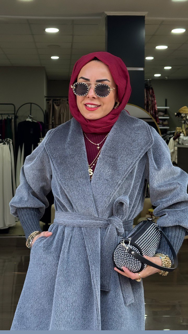 Kolu Ribanali Şal Yakalı, Astarlı, İthal Tüylü Fox Kürk Kumaştan Kaban