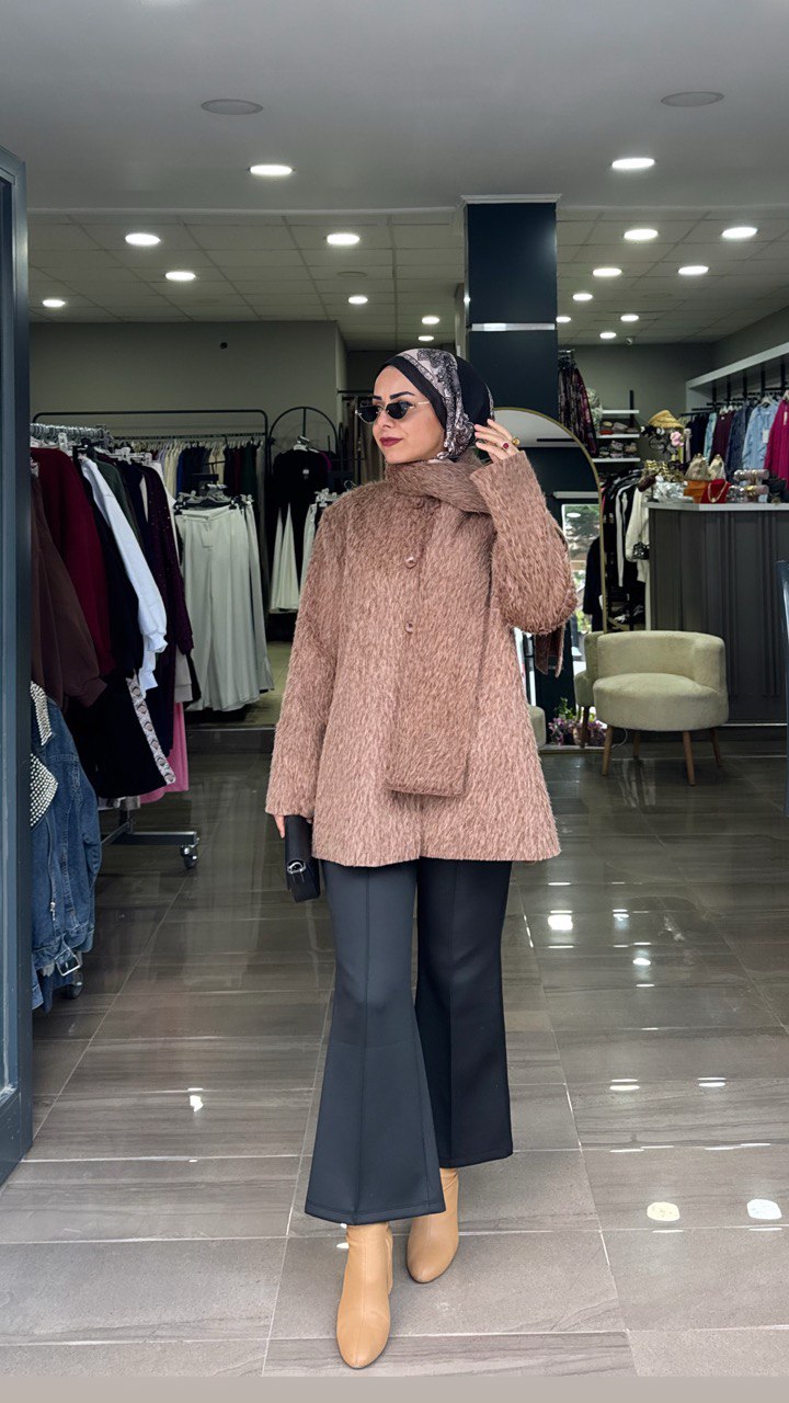 Atkı Detaylı, Önü Düğmeli, İthal Sakallı Kaşe Kumaştan Kap - Görsel 11