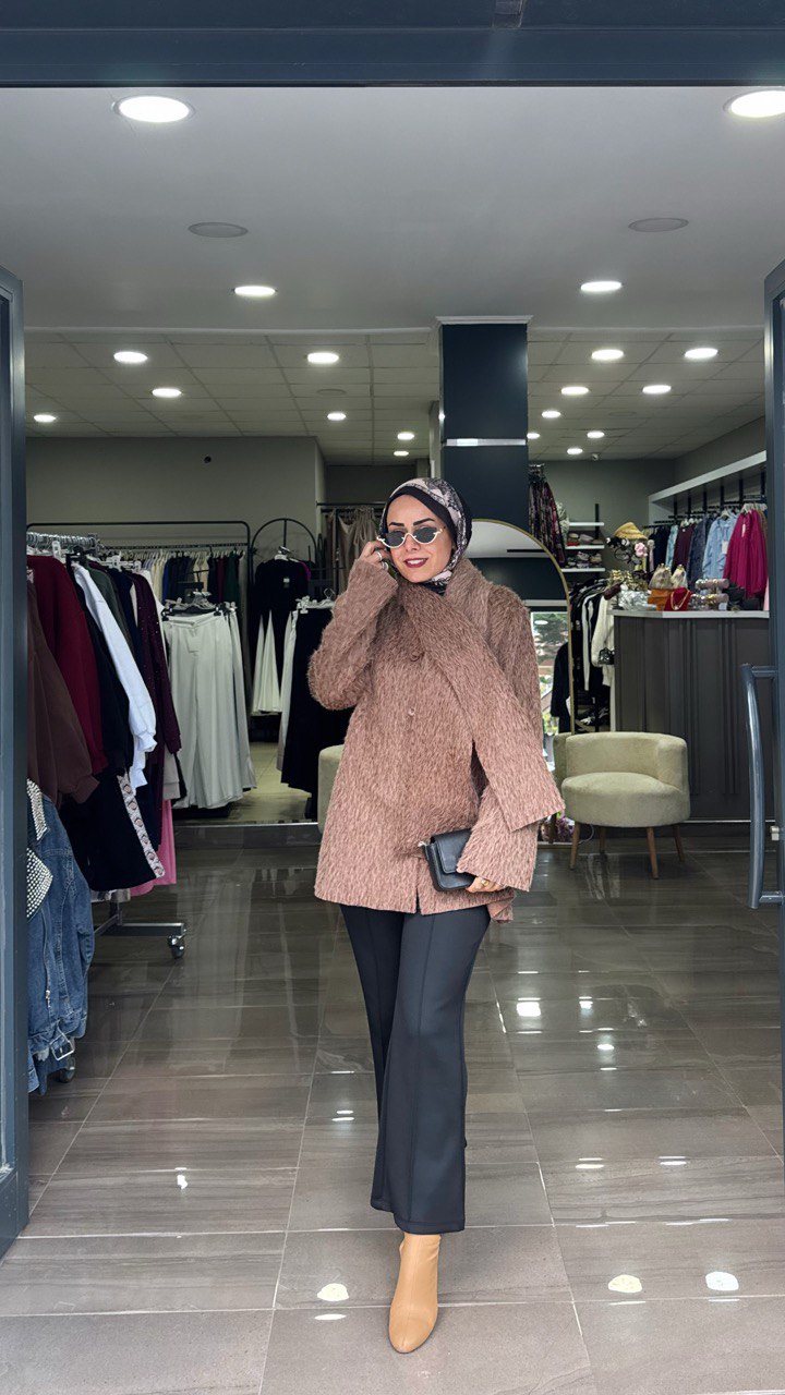 Atkı Detaylı, Önü Düğmeli, İthal Sakallı Kaşe Kumaştan Kap - Görsel 2